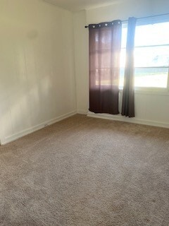 Building Photo - 3 BED 1 BATH BIG YARD  WITH CARPORT KANEOHE
