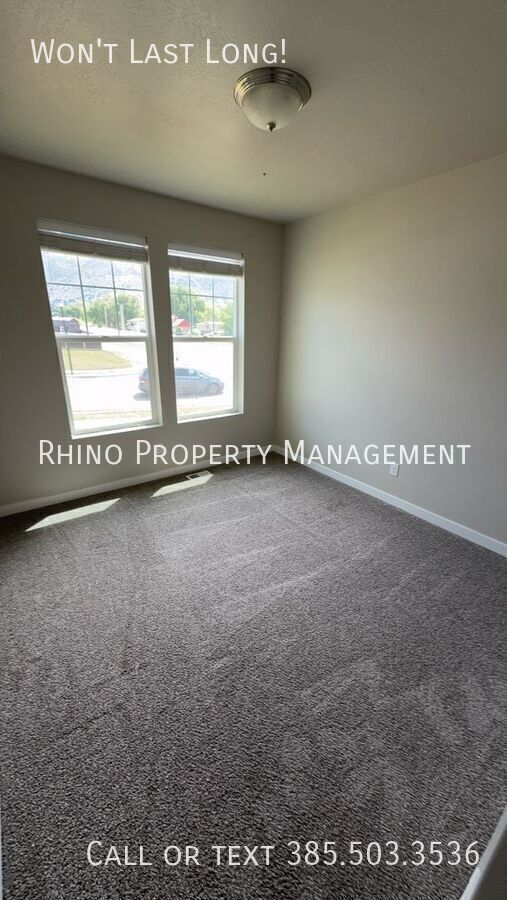 Building Photo - 927 Wahlen Way