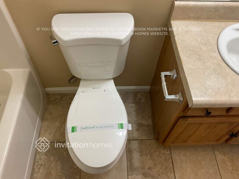 Building Photo - 2700 Archer Way