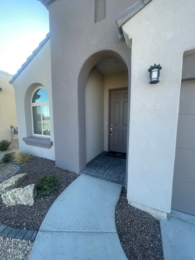 Building Photo - Beautiful Newly Constructed Home in Metro ...