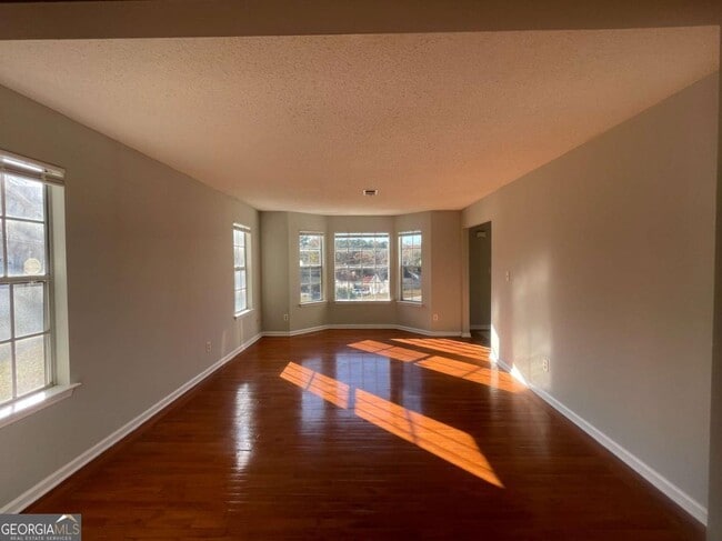 Building Photo - 6387 Seths Way