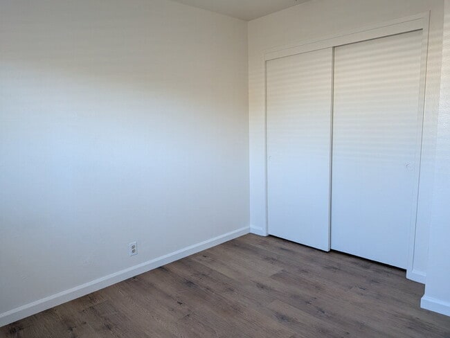 Building Photo - 9279 Corinthian Cir