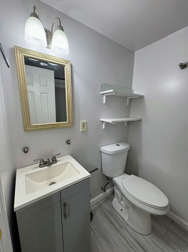 Building Photo - 22 Underwood Pl