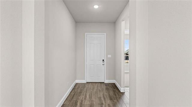 Building Photo - 3804 Malibu Dr