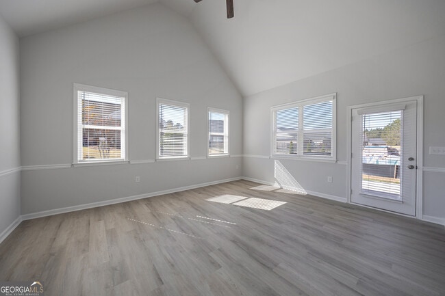 Building Photo - 931 Park Pl St