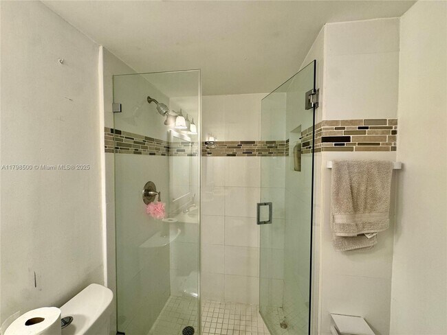 Building Photo - 2851 NE 183rd St