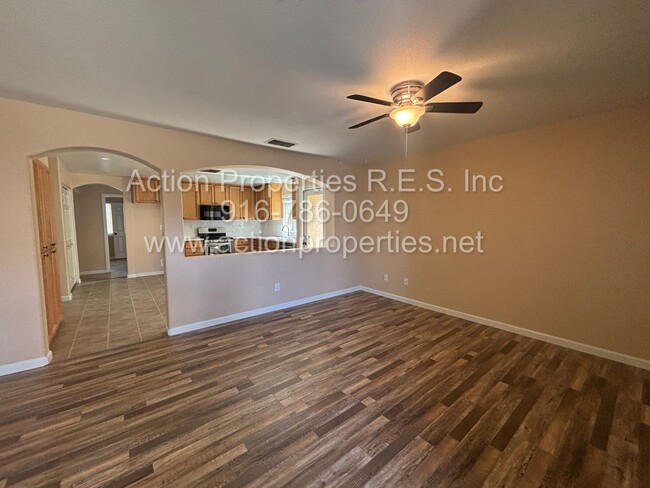 Building Photo - West Roseville LongMeadow 2 Gated, Single ...