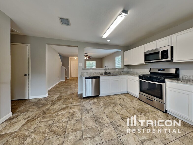 Building Photo - 21618 Rain Leaf Ct