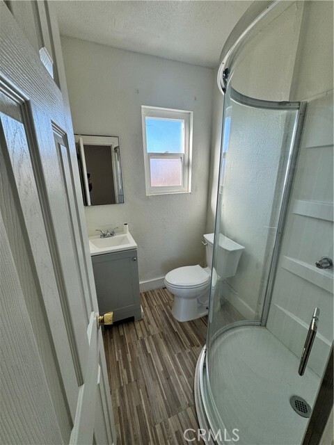 Building Photo - 14880 Randall Ave