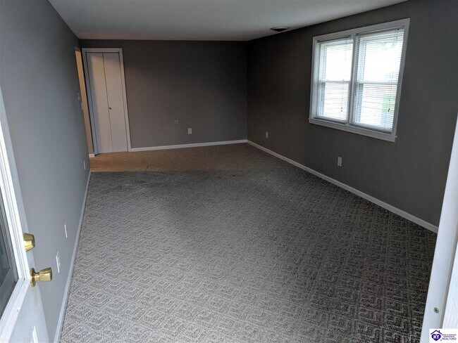 Building Photo - 638 Miller Rd