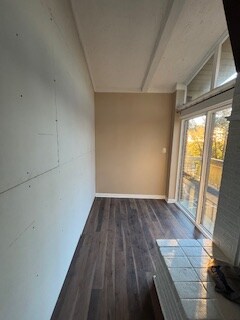 Building Photo - 833 E Cumberland Dr