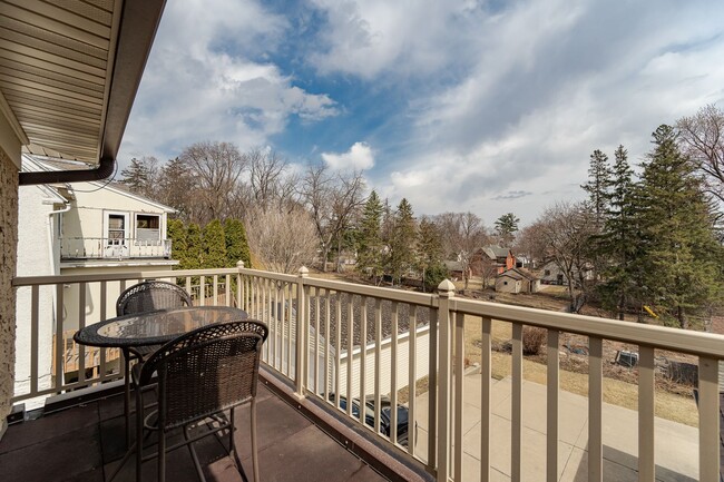Building Photo - 3 Bed, 1.5 Bath Home for Rent – Historic S...