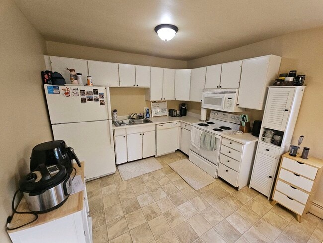 Building Photo - Ember Crest LLC