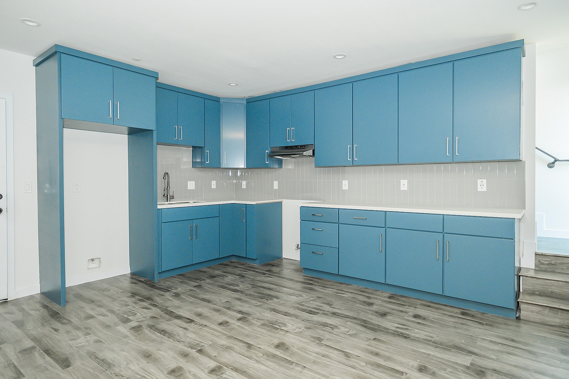 Building Photo - 668 Keenan Ave