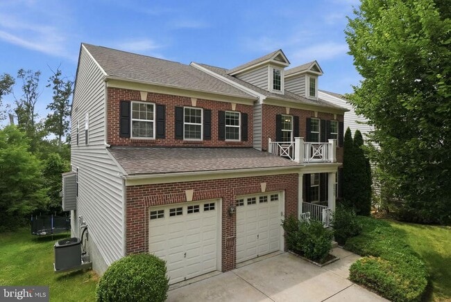 Building Photo - 6526 Wayside Pl