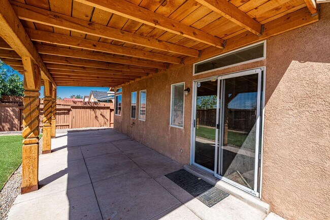 Building Photo - 4720 Shepherd Ct NE