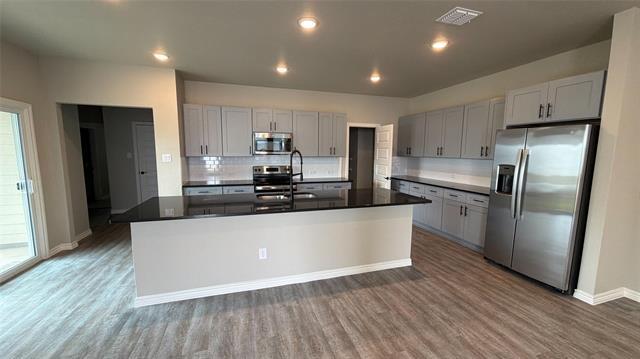 Building Photo - 604 Vine St