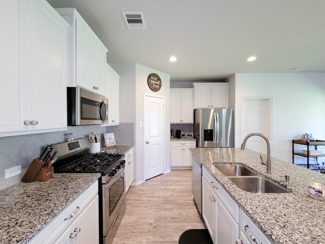 Building Photo - 2326 Strong Horse Dr