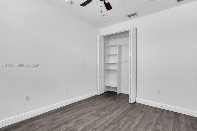 Building Photo - 624 SW 147th Ave