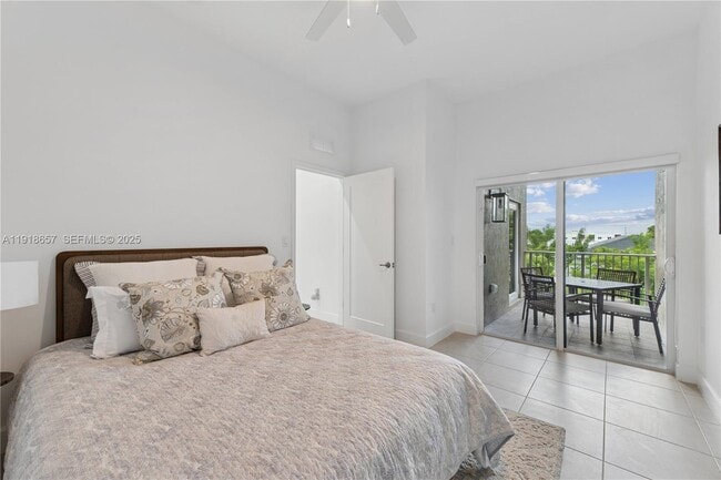 Building Photo - 355 NW 30th Ave