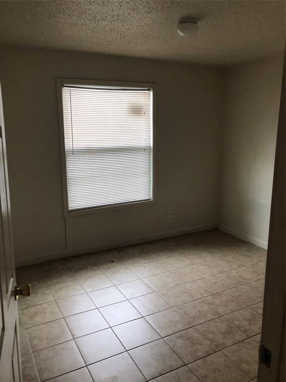 Building Photo - 719 Barren Springs Dr