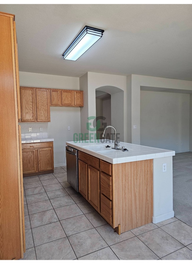 Building Photo - Lovely 1 Story Home in Riverpointe Communi...