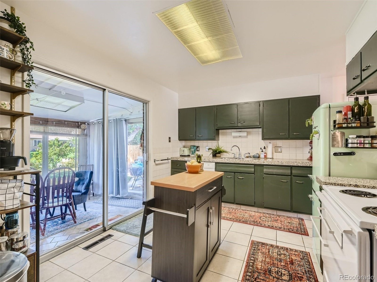 Kitchen - 12472 W Mississippi Ave