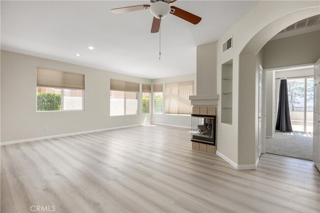 Building Photo - 721 Big Spring Dr