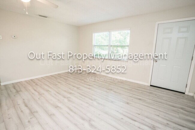 Building Photo - 430 3rd Ave