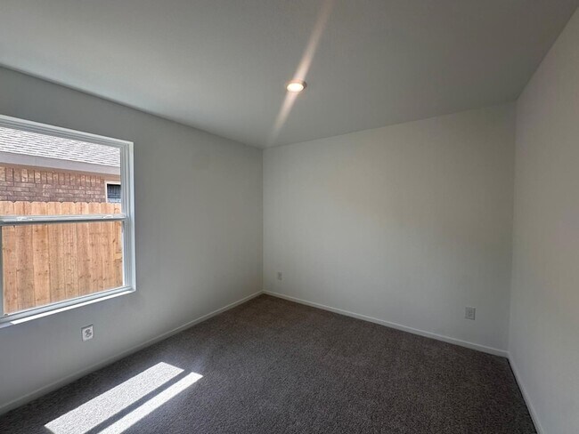 Building Photo - 26906 Rosebay Wds Dr