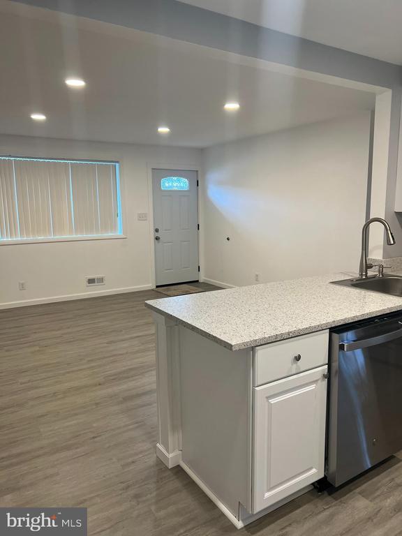 Building Photo - 1407 Gordon Dr