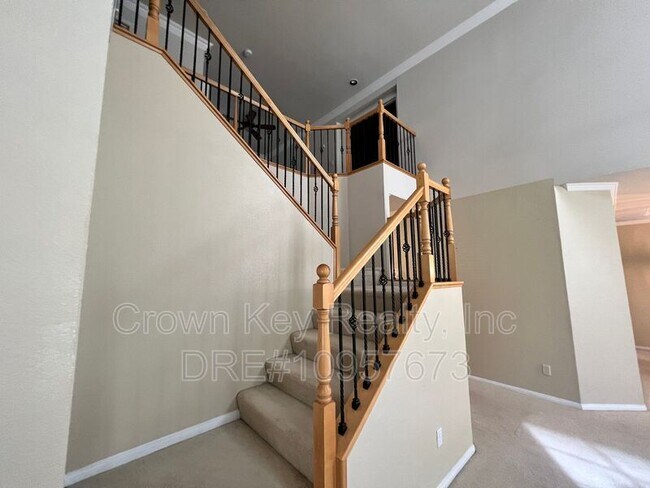 Building Photo - 673 Nacomis Ct