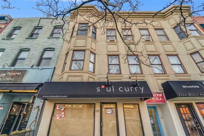 Building Photo - 618 Washington St