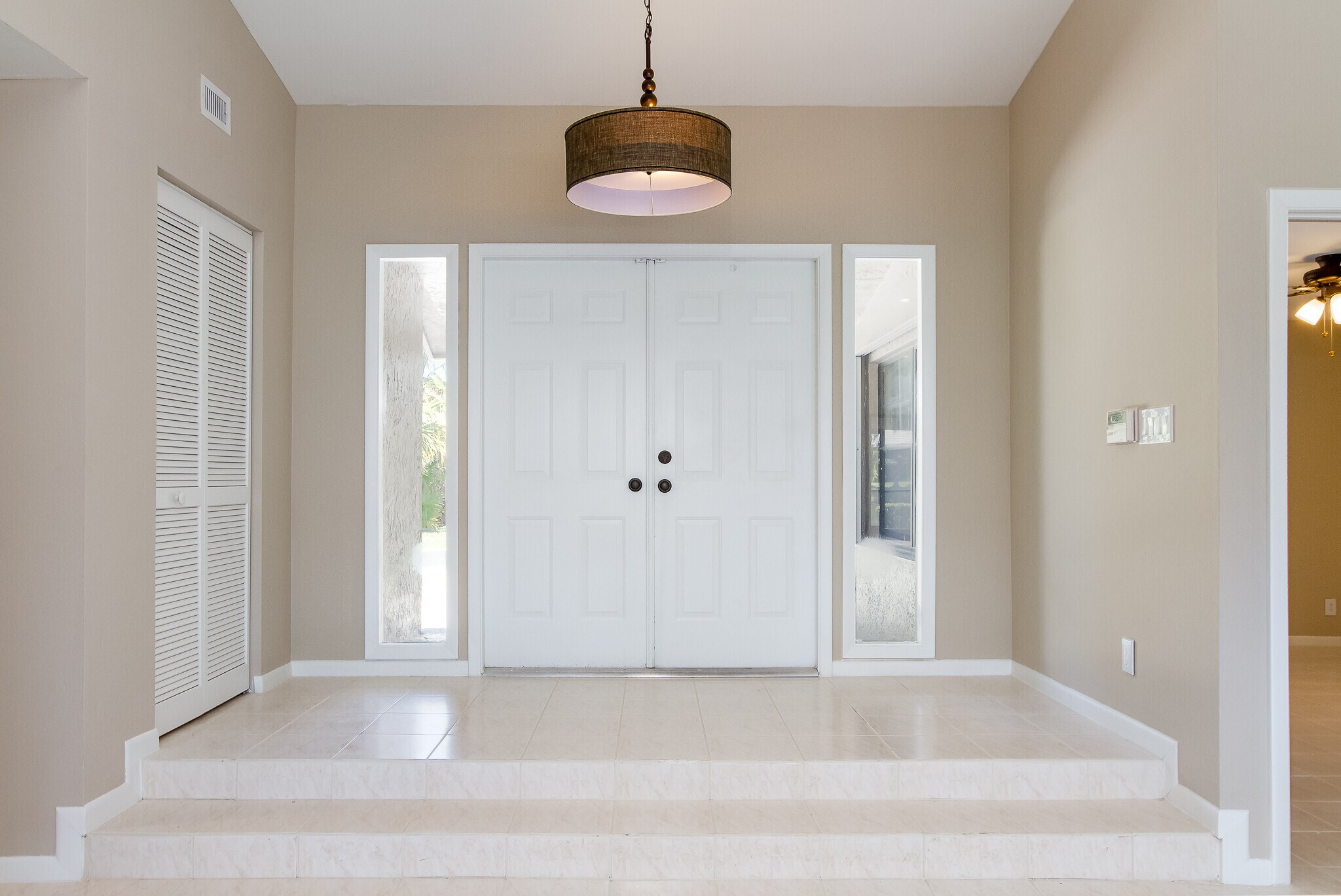 Interior entrayway - 8555 Eagle Run Dr