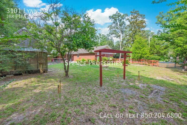 Building Photo - 3101 Lynn Dr