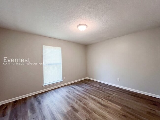 Building Photo - 4257 Renners Rd