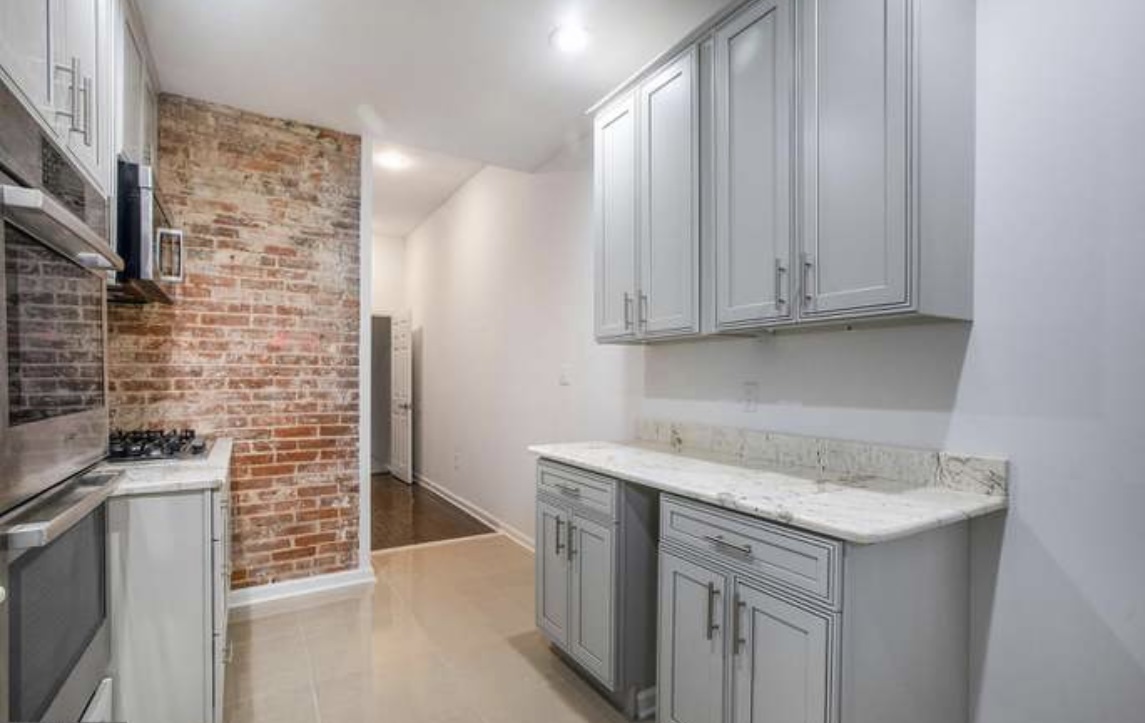 Building Photo - 815 N Calhoun St
