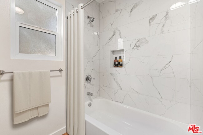 Building Photo - 836 Ashland Ave