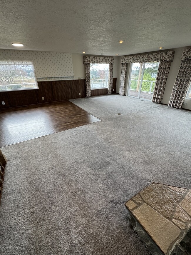 Building Photo - 19774 Grade Rd SE