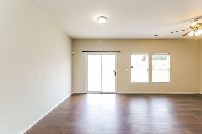 Building Photo - 9606 Hollyburgh Ter