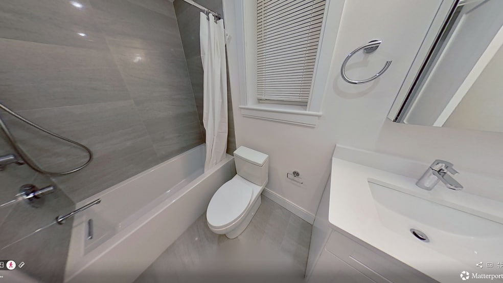 Building Photo - 132 Sutherland Rd