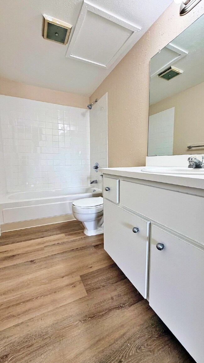 Building Photo - TOTALLY REFURBISHED 2 Bed 2 Bath Condo in Woodstream Falls. NEW Paint NEW Carpet & Flooring. Spac...