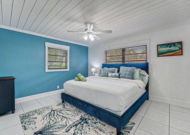 Building Photo - 532 N Palmway