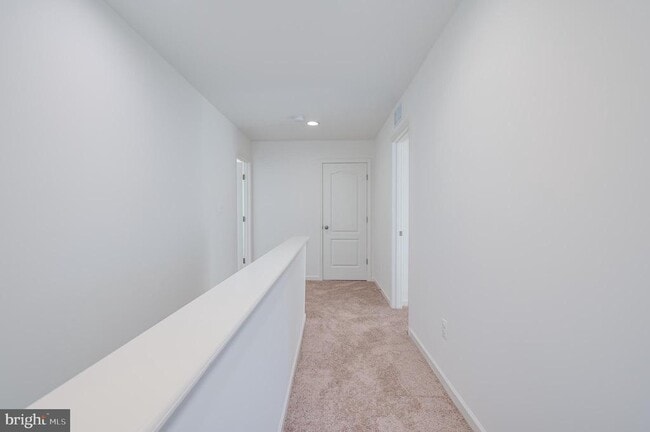 Building Photo - 192 Ludgate Mnr