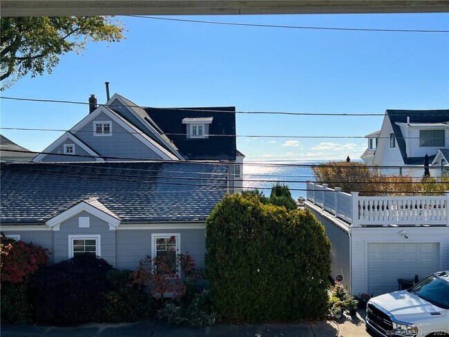 Building Photo - 12 Blackall Rd