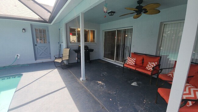 Building Photo - The Woodlands of Palm Coast- FURNISHED- 4 Bedroom 2 Bath- Long Term