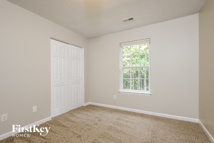 Building Photo - 120 Wheaton Crest Ct
