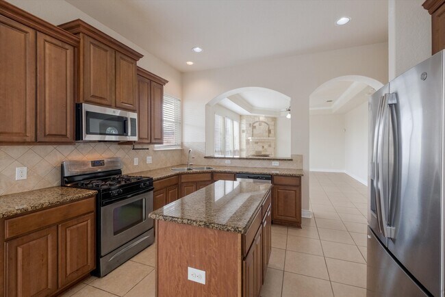 Building Photo - 11314 Begonia rock