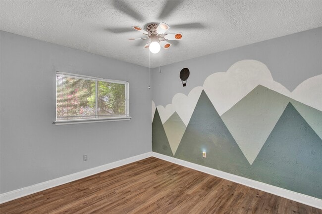 Building Photo - 414 Redway Ln