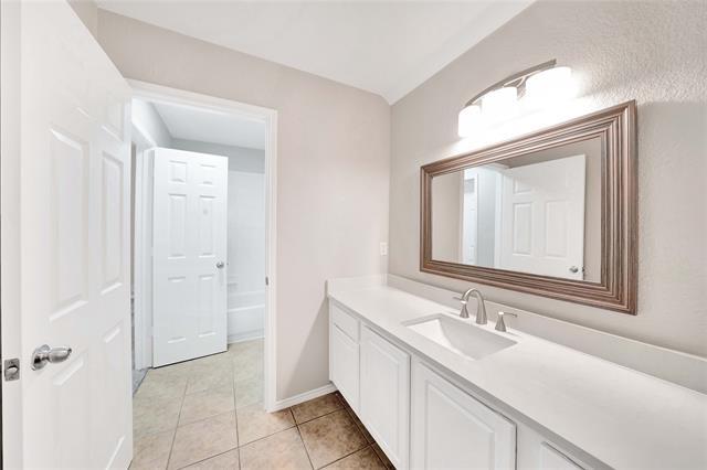 Building Photo - 8625 Luzerne Dr